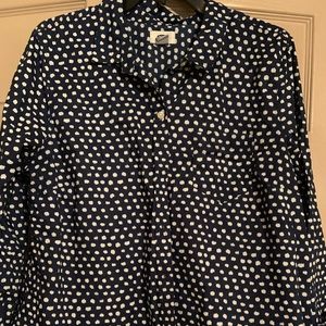 Old Navy Tops - OLD NAVY BUTTON DOWN Old Navy Tops - OLD NAVY BUTTON DOWN